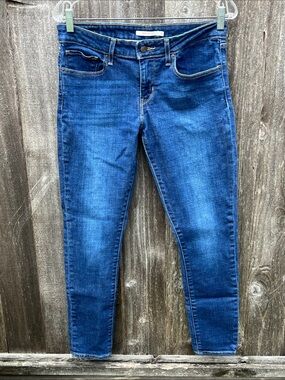 Levi’s 711 Skinny